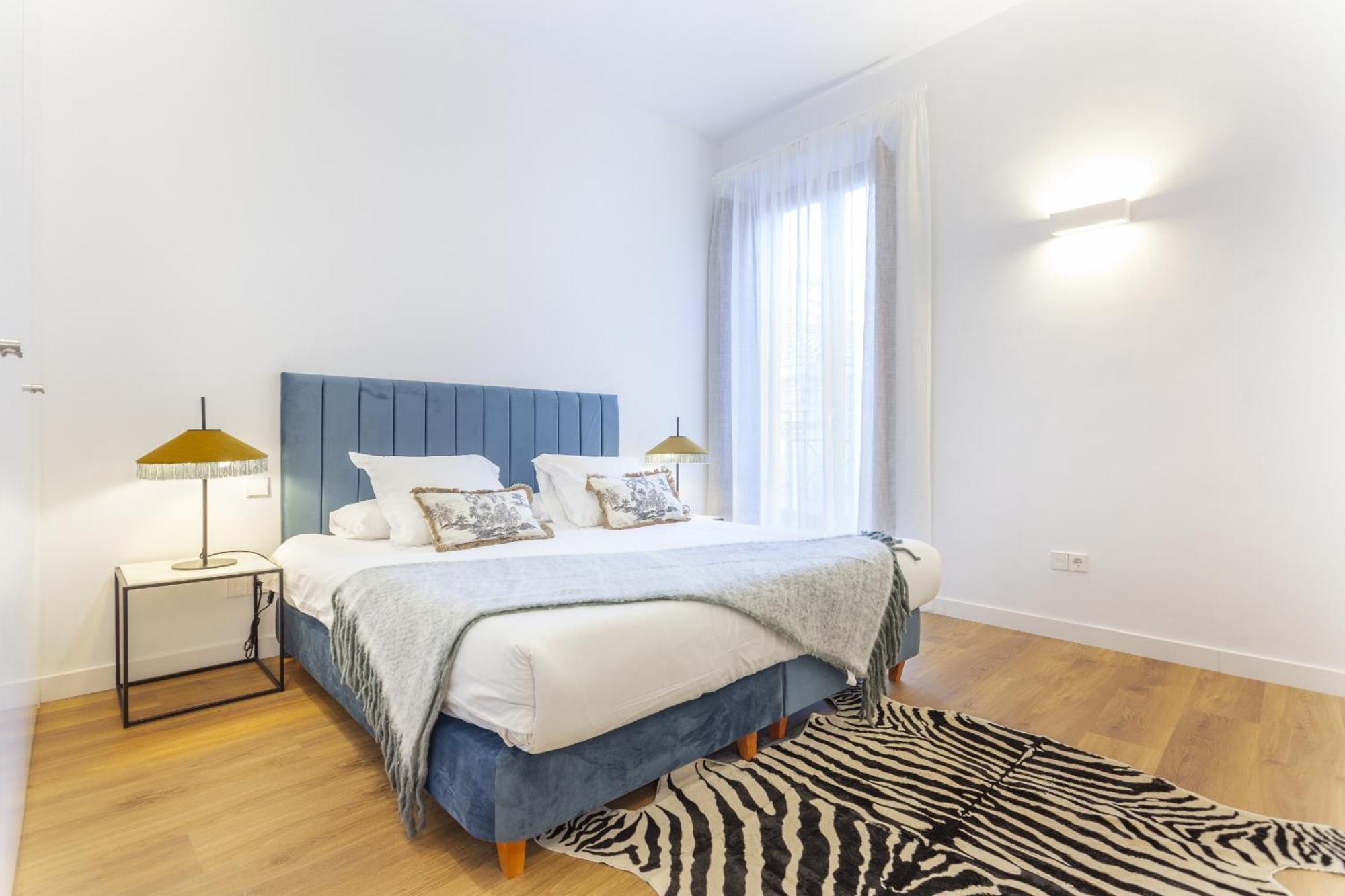Cibeles Luxe In Madrid Apartment Bagian luar foto