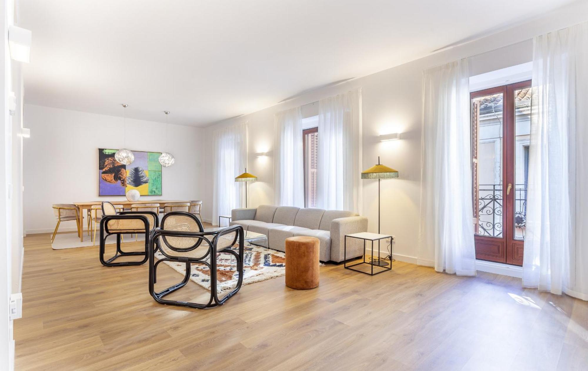 Cibeles Luxe In Madrid Apartment Bagian luar foto