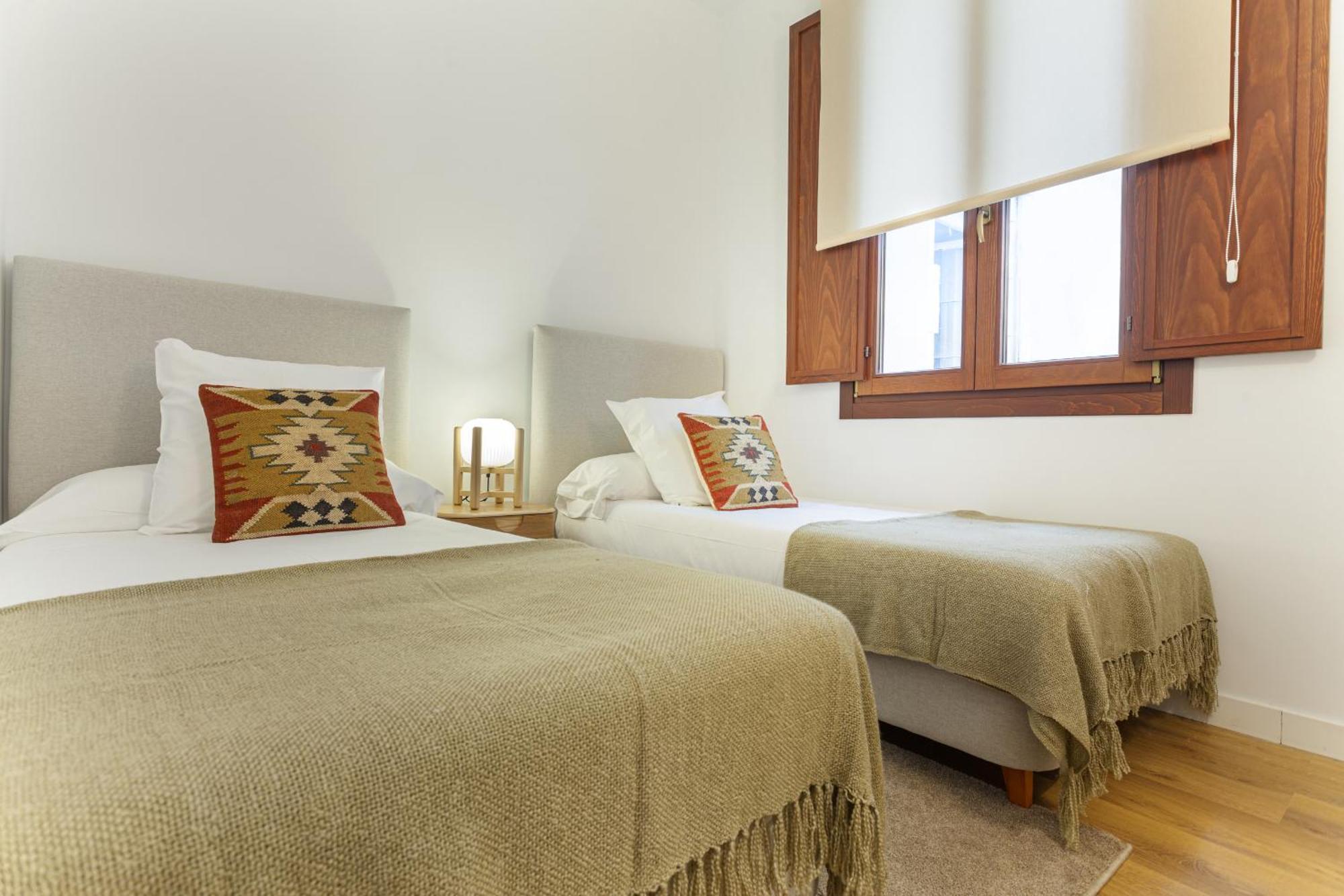 Cibeles Luxe In Madrid Apartment Bagian luar foto