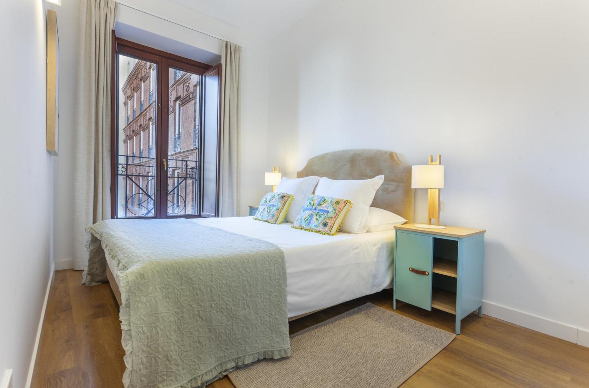 Cibeles Luxe In Madrid Apartment Bagian luar foto