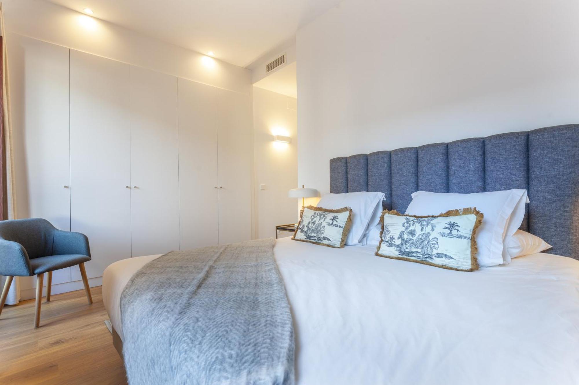 Cibeles Luxe In Madrid Apartment Bagian luar foto