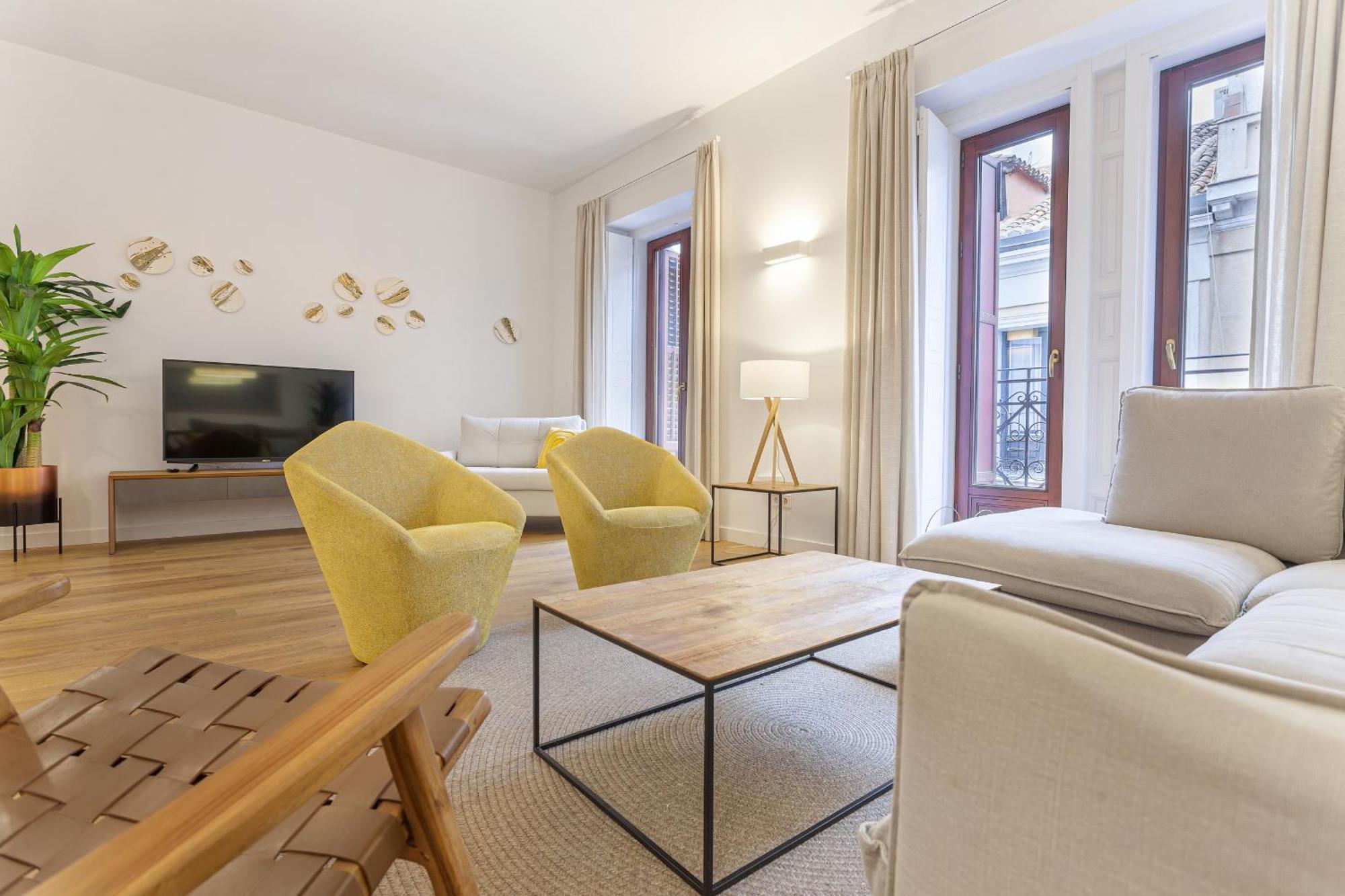 Cibeles Luxe In Madrid Apartment Bagian luar foto