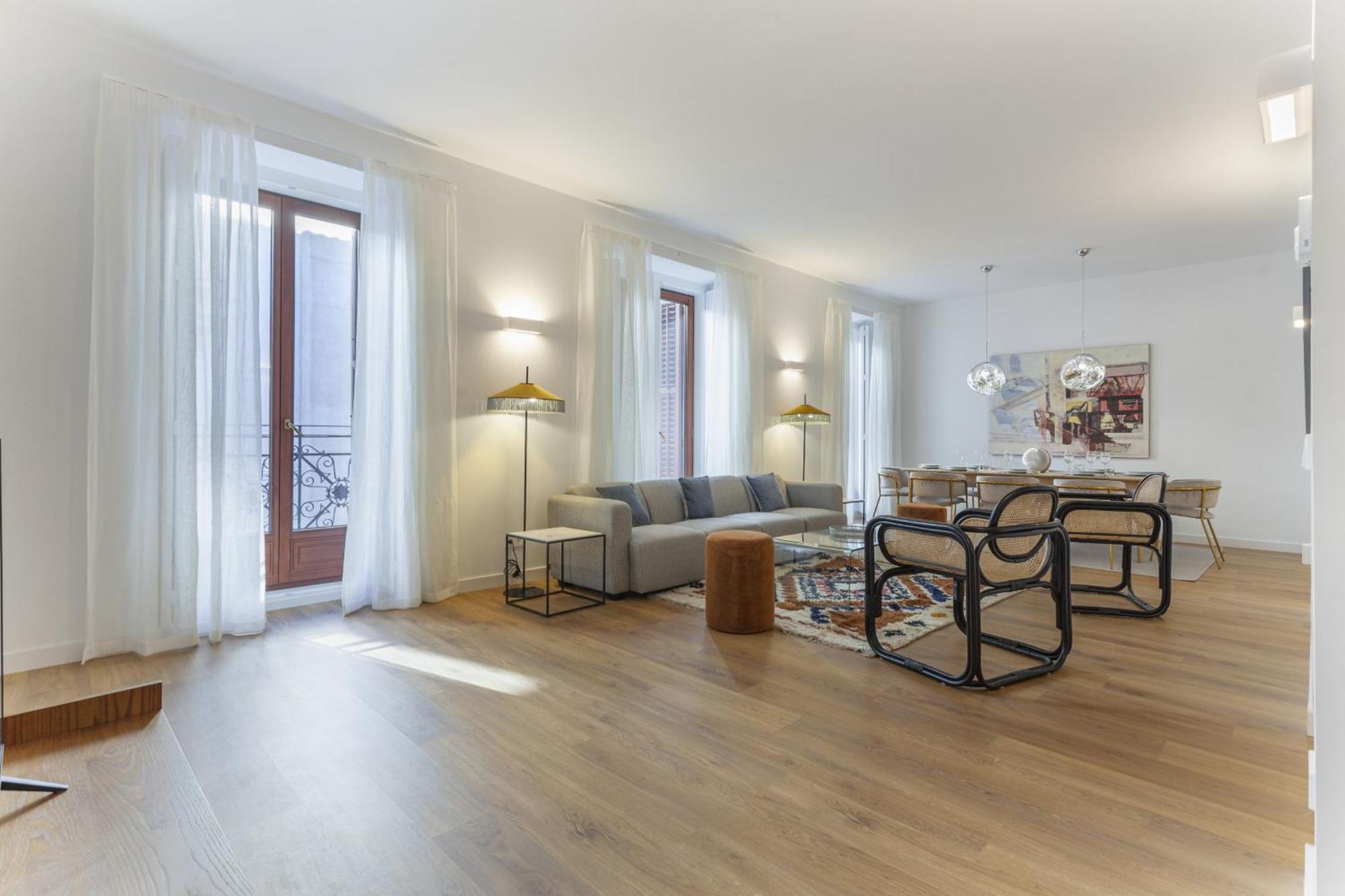 Cibeles Luxe In Madrid Apartment Bagian luar foto