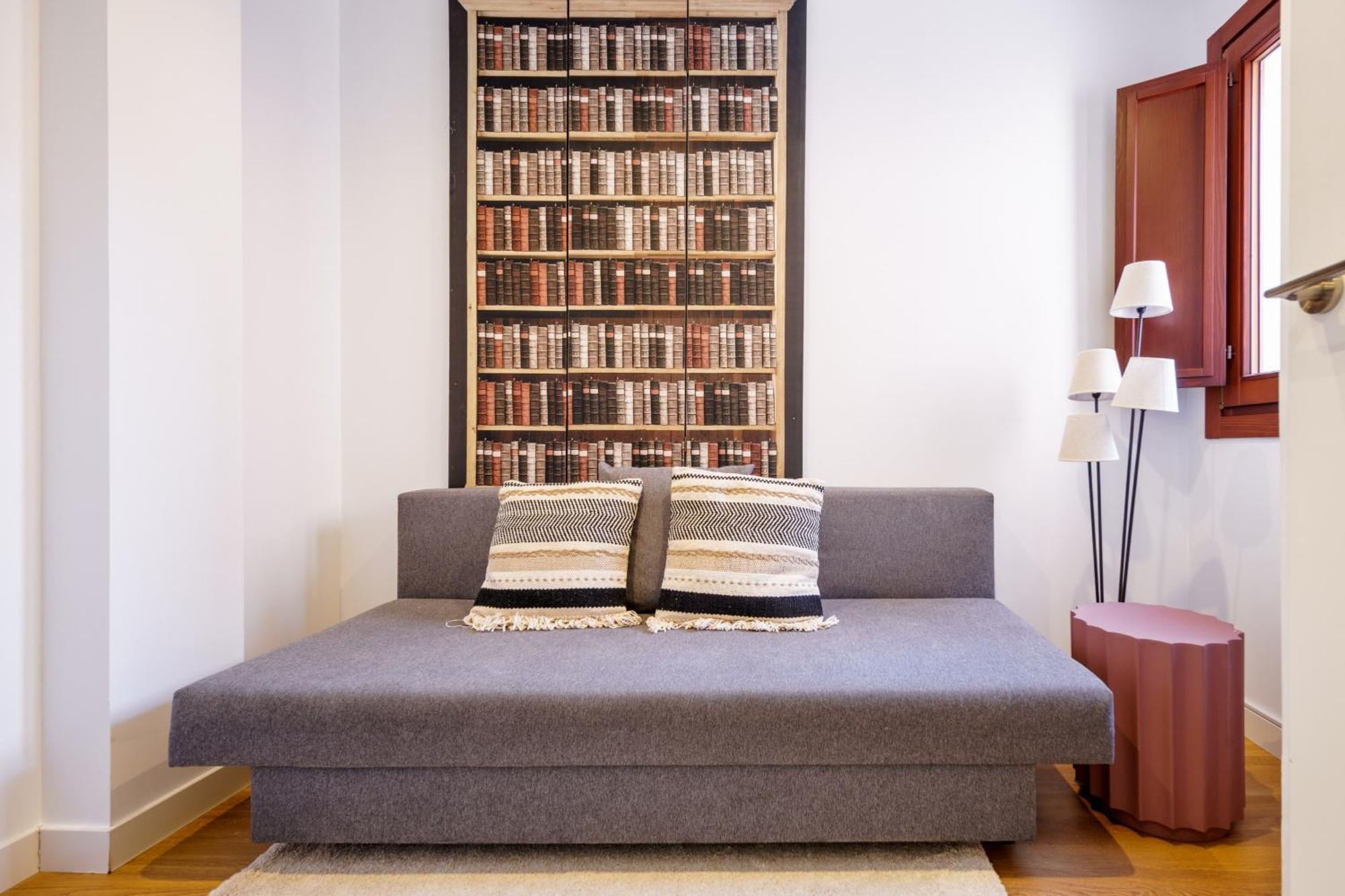 Cibeles Luxe In Madrid Apartment Bagian luar foto