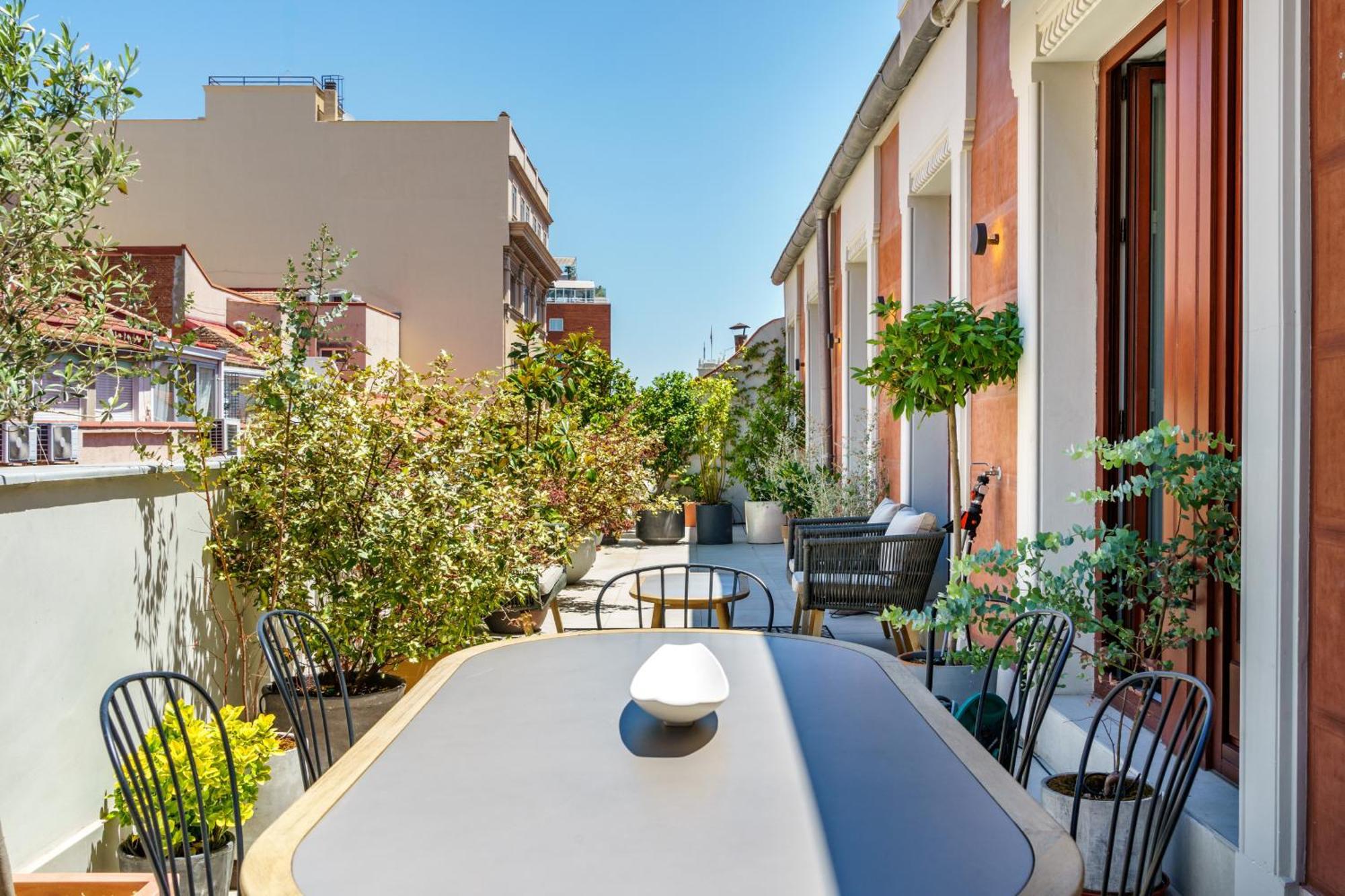 Cibeles Luxe In Madrid Apartment Bagian luar foto